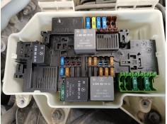 CAJA RELES / FUSIBLES 