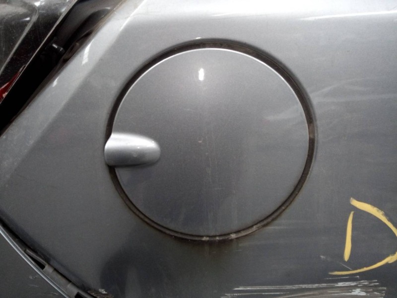 Recambio de tapa exterior combustible para opel corsa d cosmo referencia OEM IAM   