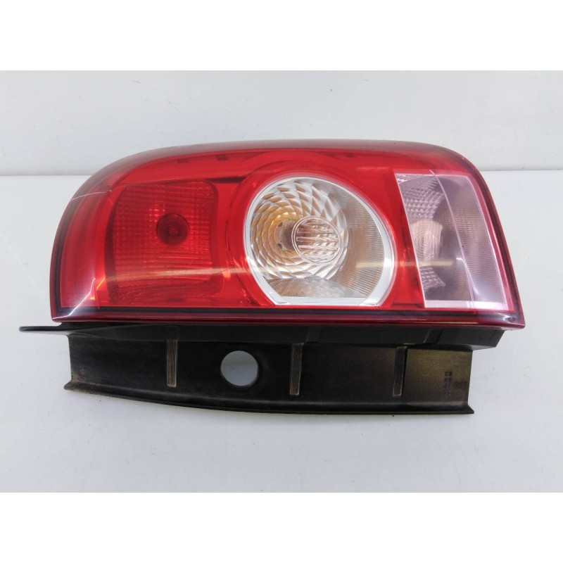 Recambio de piloto trasero derecho para dacia duster laureate 4x2 referencia OEM IAM 265500033R 26210202 E1-A1-3-2