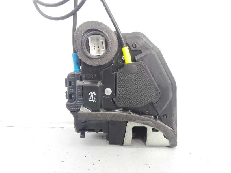 Recambio de cerradura puerta trasera derecha para toyota auris live referencia OEM IAM B2612  E2-B4-15-1