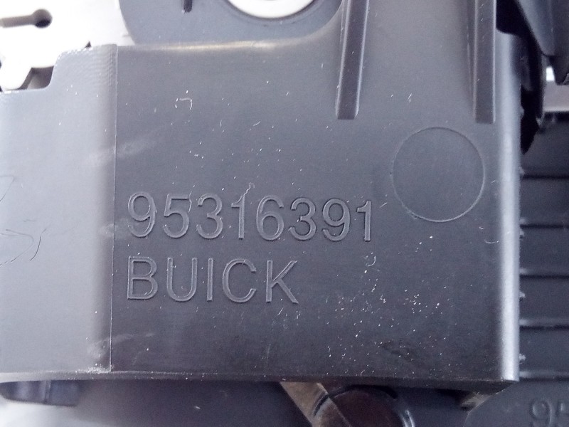 Recambio de rejilla aireadora para opel mokka x excellence referencia OEM IAM 95437803 95316391 E2-B6-62-2