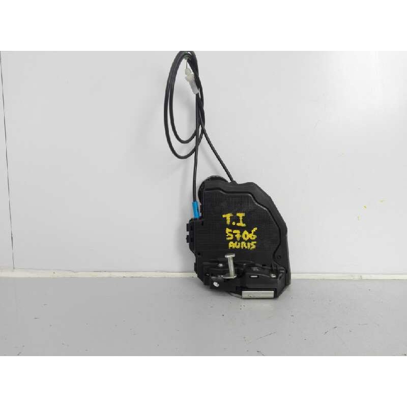 Recambio de cerradura puerta trasera izquierda para toyota auris live referencia OEM IAM D0412  E2-B4-15-1