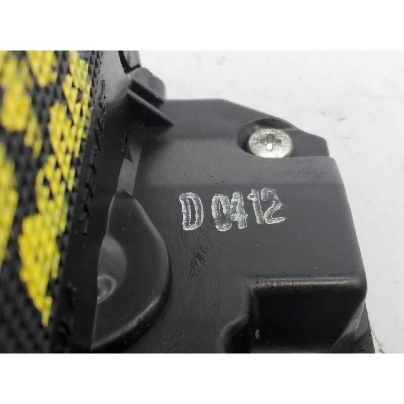 Recambio de cerradura puerta trasera izquierda para toyota auris live referencia OEM IAM D0412  E2-B4-15-1