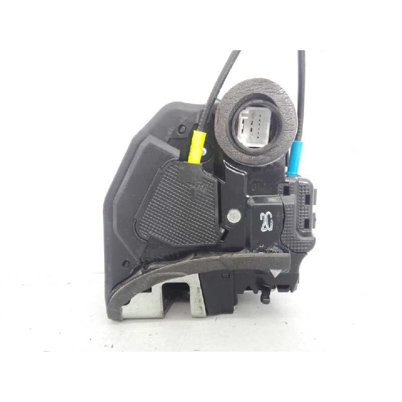 Recambio de cerradura puerta trasera izquierda para toyota auris live referencia OEM IAM D0412  E2-B4-15-1