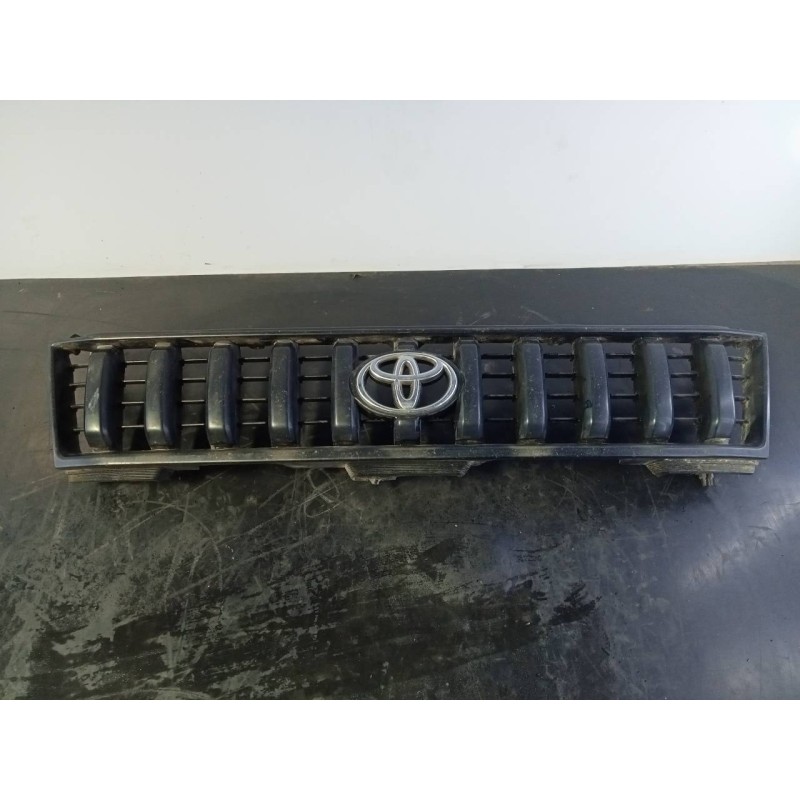 Recambio de rejilla delantera para toyota land cruiser (j9) referencia OEM IAM 5310060030  P2-A2-18