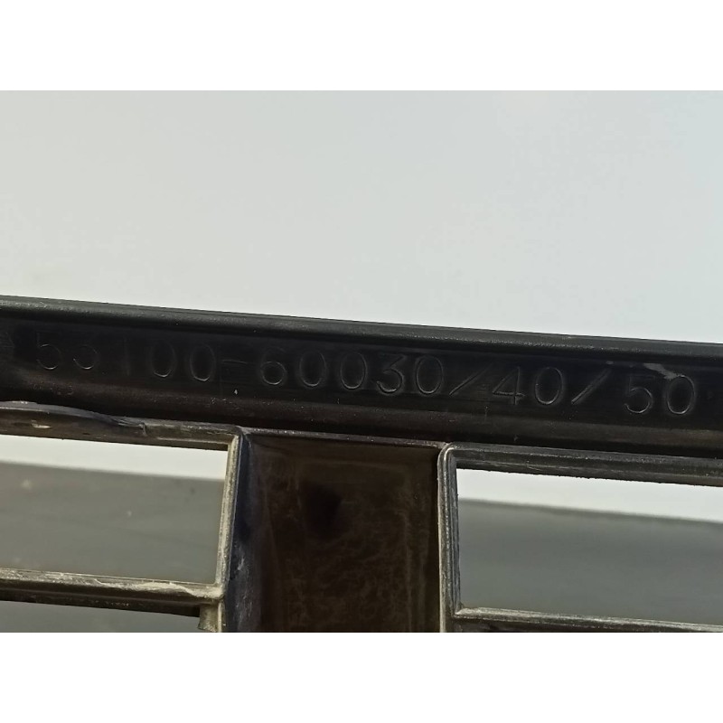 Recambio de rejilla delantera para toyota land cruiser (j9) referencia OEM IAM 5310060030  P2-A2-18