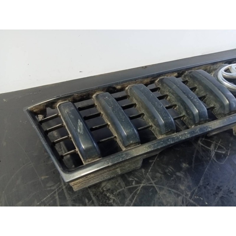 Recambio de rejilla delantera para toyota land cruiser (j9) referencia OEM IAM 5310060030  P2-A2-18