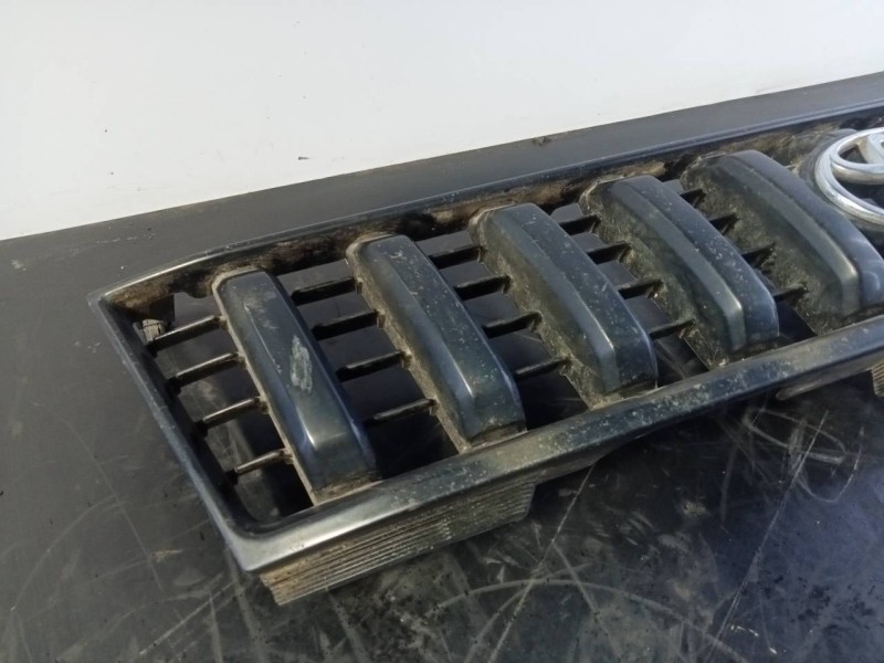Recambio de rejilla delantera para toyota land cruiser (j9) referencia OEM IAM 5310060030  P2-A2-18