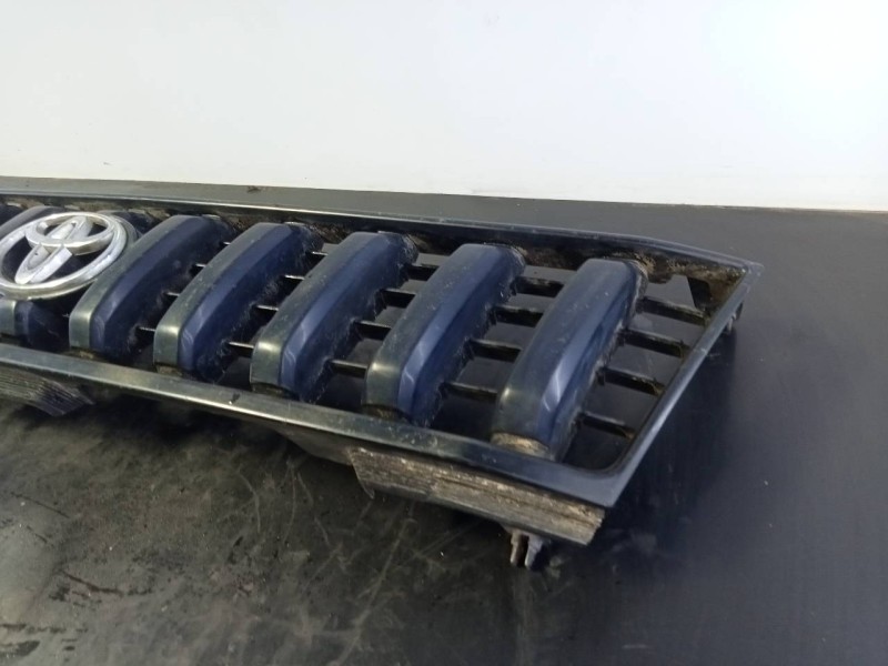 Recambio de rejilla delantera para toyota land cruiser (j9) referencia OEM IAM 5310060030  P2-A2-18