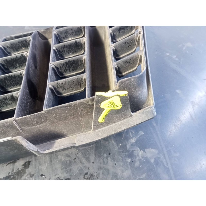 Recambio de rejilla delantera para toyota land cruiser (j9) referencia OEM IAM 5310060030  P2-A2-18