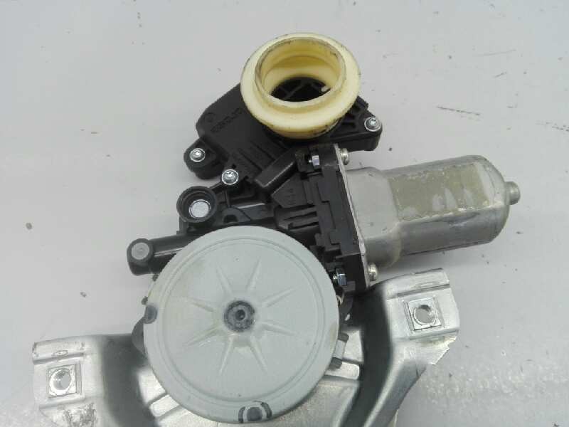 Recambio de elevalunas delantero derecho para toyota auris live referencia OEM IAM 8570102010 AV2621004351 E2-B4-23-1