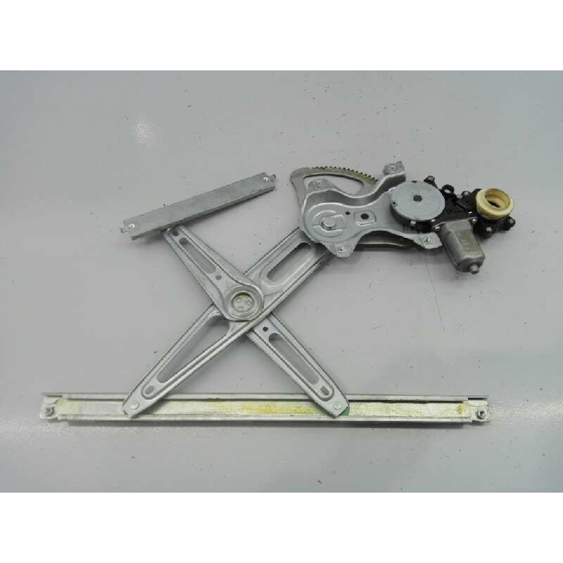 Recambio de elevalunas delantero derecho para toyota auris live referencia OEM IAM 8570102010 AV2621004351 E2-B4-23-1