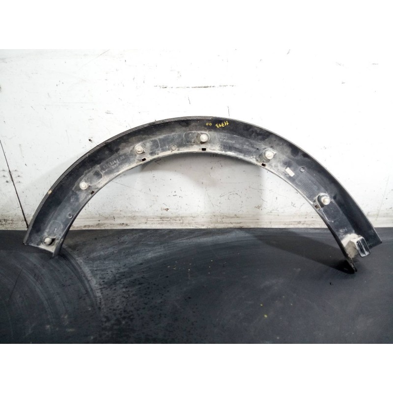 Recambio de aletin delantero derecho para dacia sandero laureate referencia OEM IAM 6387469I8R  P2-B3-38