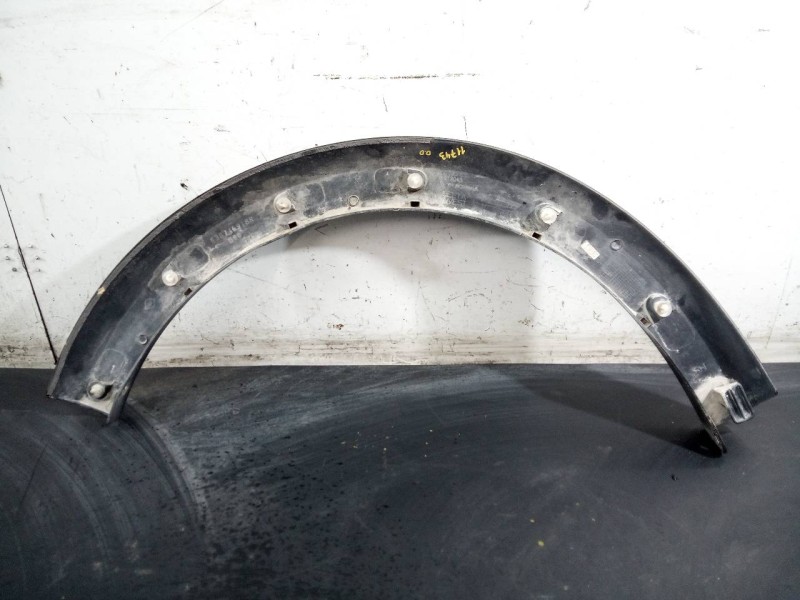 Recambio de aletin delantero derecho para dacia sandero laureate referencia OEM IAM 6387469I8R  P2-B3-38