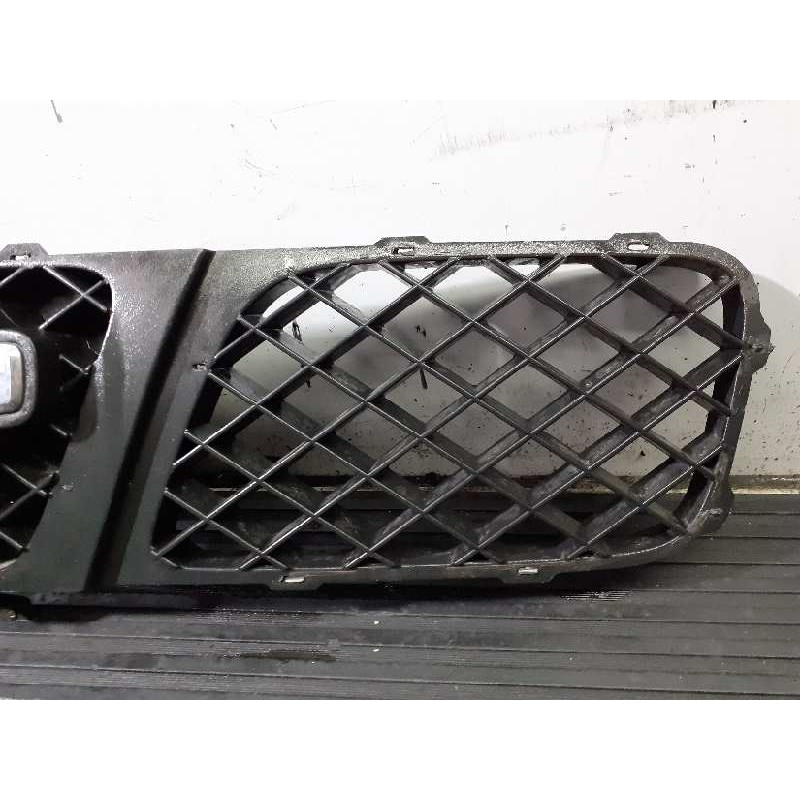 Recambio de rejilla delantera para nissan terrano/terrano.ii (r20) referencia OEM IAM 1966I01  P2-A2-27