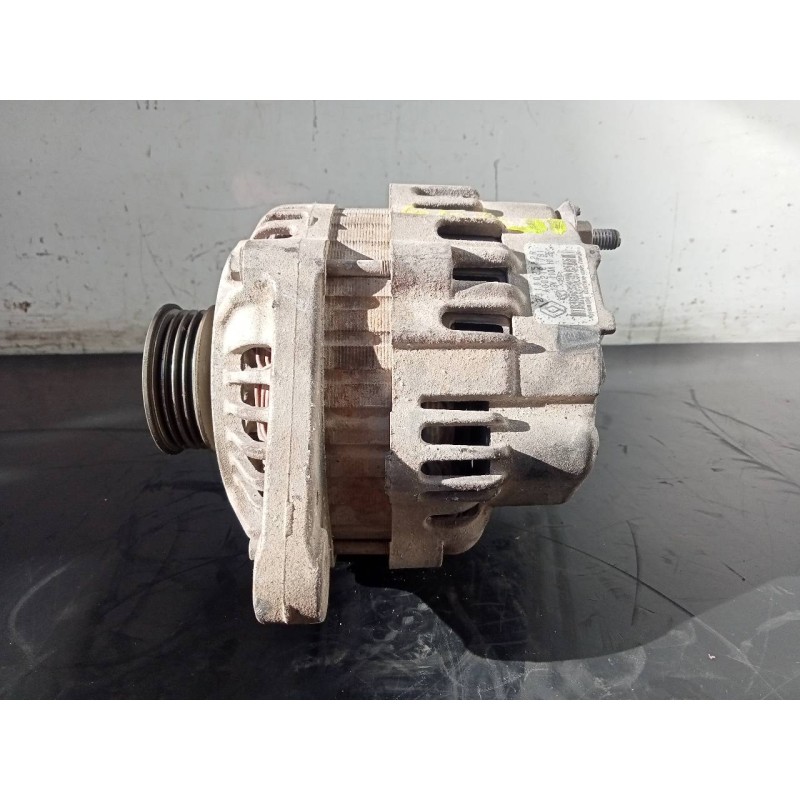Recambio de alternador para dacia sandero laureate referencia OEM IAM 231002582R  P3-B6-12-1