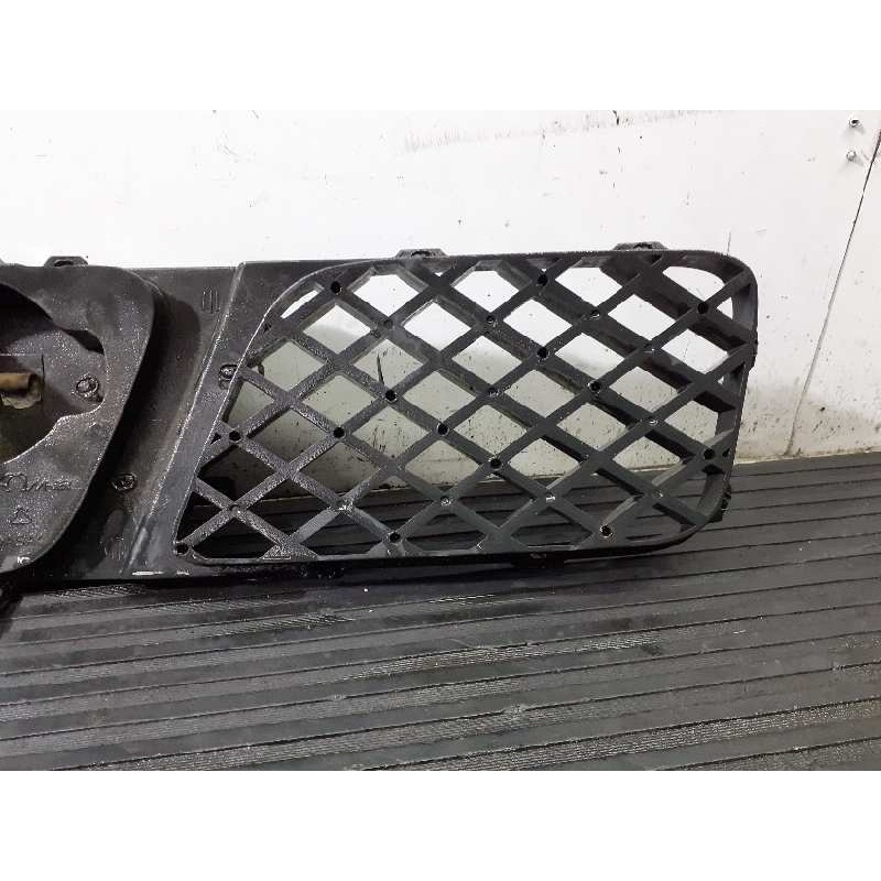 Recambio de rejilla delantera para nissan terrano/terrano.ii (r20) referencia OEM IAM 1966I01  P2-A2-27