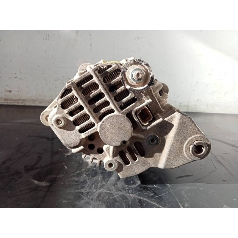 Recambio de alternador para dacia sandero laureate referencia OEM IAM 231002582R  P3-B6-12-1