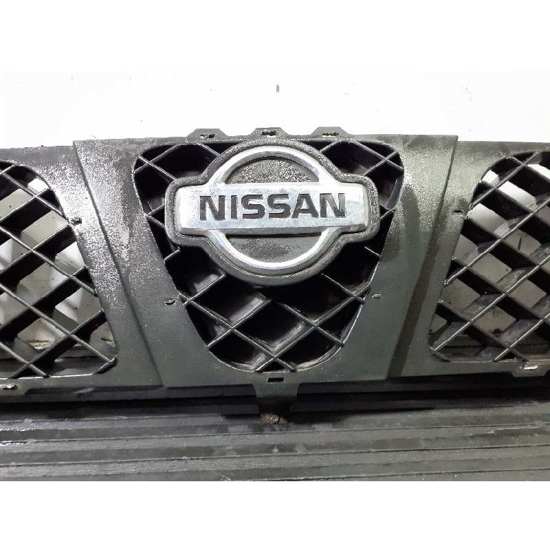 Recambio de rejilla delantera para nissan terrano/terrano.ii (r20) referencia OEM IAM 1966I01  P2-A2-27
