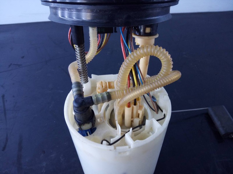 Recambio de aforador para audi a3 sedán (8vm) sport edition referencia OEM IAM 5Q0919050AD A2C94146500 P3-A6-23-3