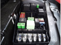 CAJA RELES / FUSIBLES 