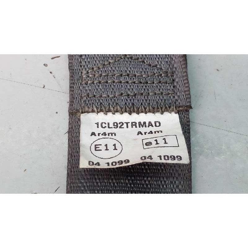 Recambio de cinturon seguridad trasero derecho para jeep gr. cherokee (wh) 3.0 crd limited referencia OEM IAM P1CL92ZJ8AD TVHT51