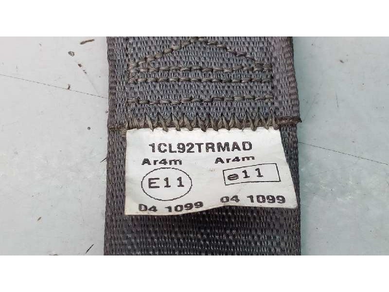 Recambio de cinturon seguridad trasero derecho para jeep gr. cherokee (wh) 3.0 crd limited referencia OEM IAM P1CL92ZJ8AD TVHT51