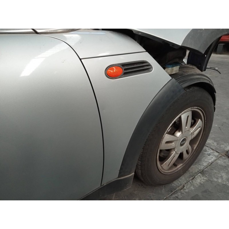 Recambio de aleta delantera derecha para bmw mini (r50,r53) cooper referencia OEM IAM   