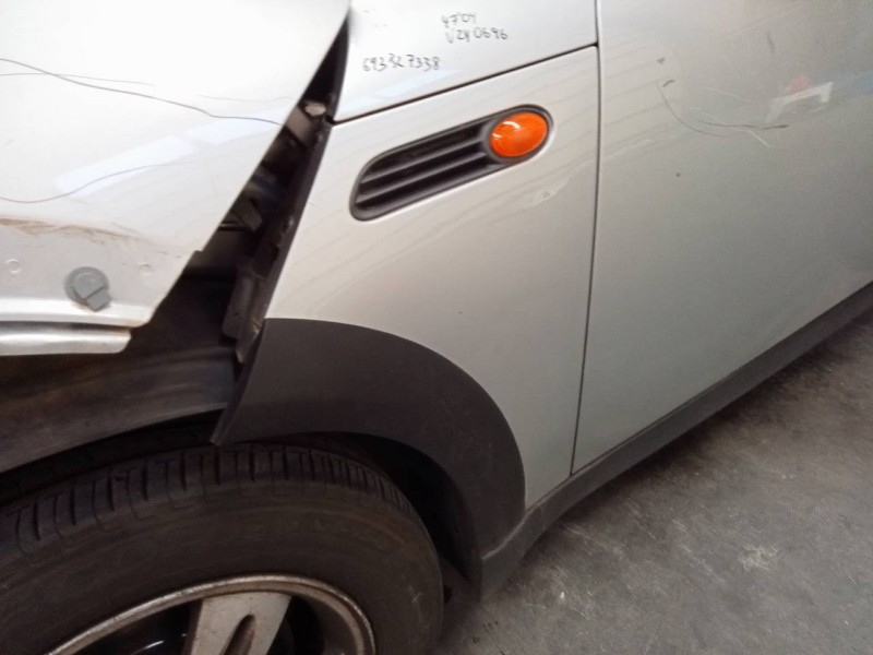 Recambio de aleta delantera izquierda para bmw mini (r50,r53) cooper referencia OEM IAM   