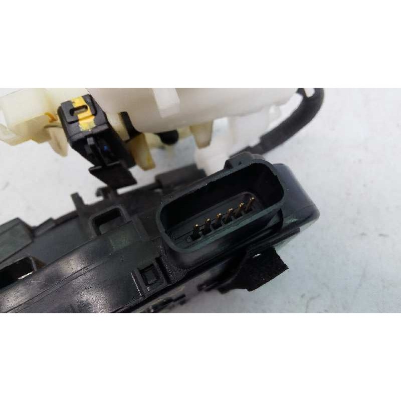 Recambio de cerradura puerta delantera derecha para kia sportage drive 4x2 referencia OEM IAM 813203U010  E3-A3-34-4