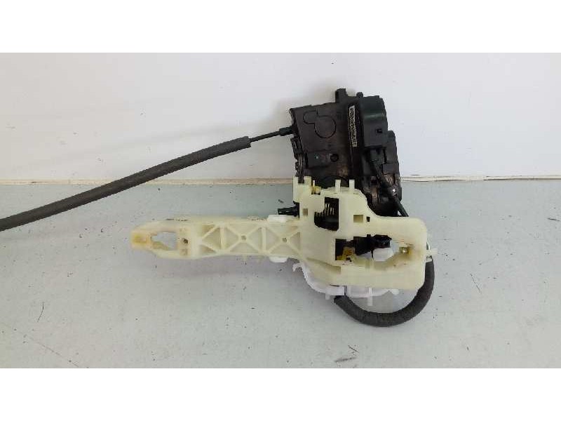 Recambio de cerradura puerta delantera derecha para kia sportage drive 4x2 referencia OEM IAM 813203U010  E3-A3-34-4