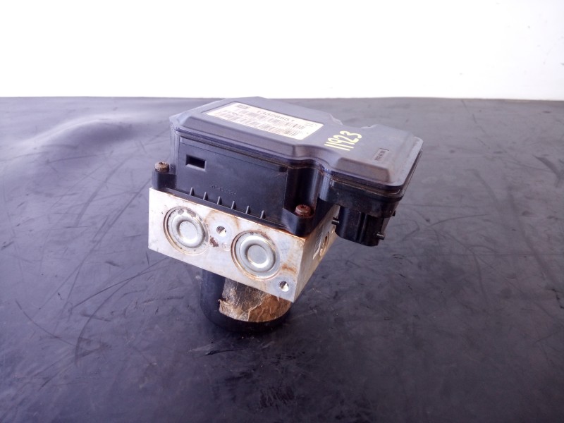 Recambio de abs para opel insignia sports tourer selective referencia OEM IAM 13328651  P3-A8-28-5