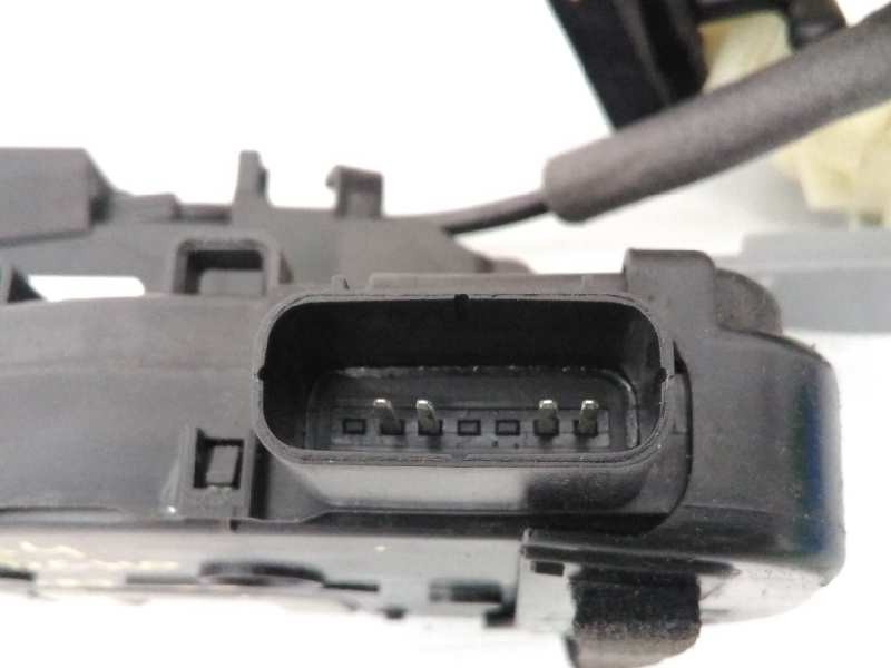 Recambio de cerradura puerta trasera derecha para kia sportage drive 4x2 referencia OEM IAM 814203U000  E2-B5-45-1