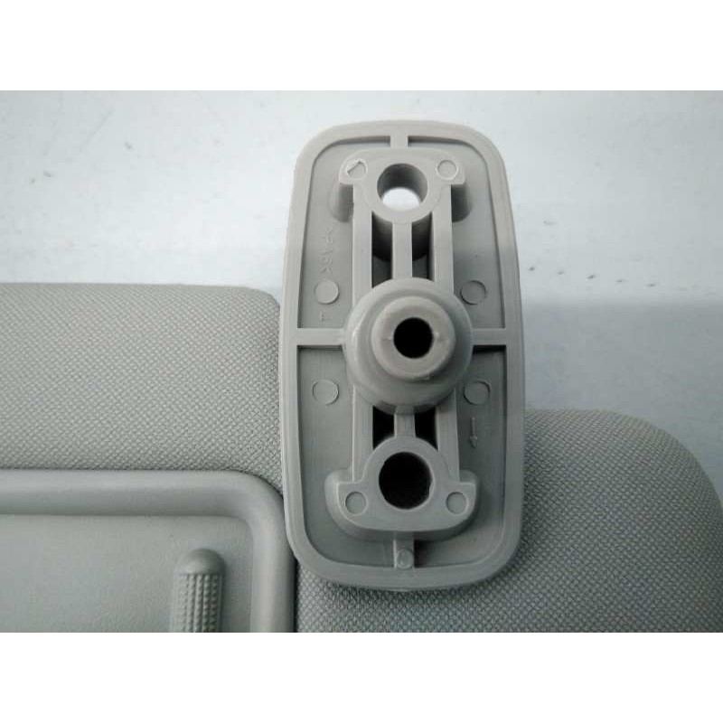 Recambio de parasol derecho para kia sportage drive 4x2 referencia OEM IAM   E2-B5-9-1