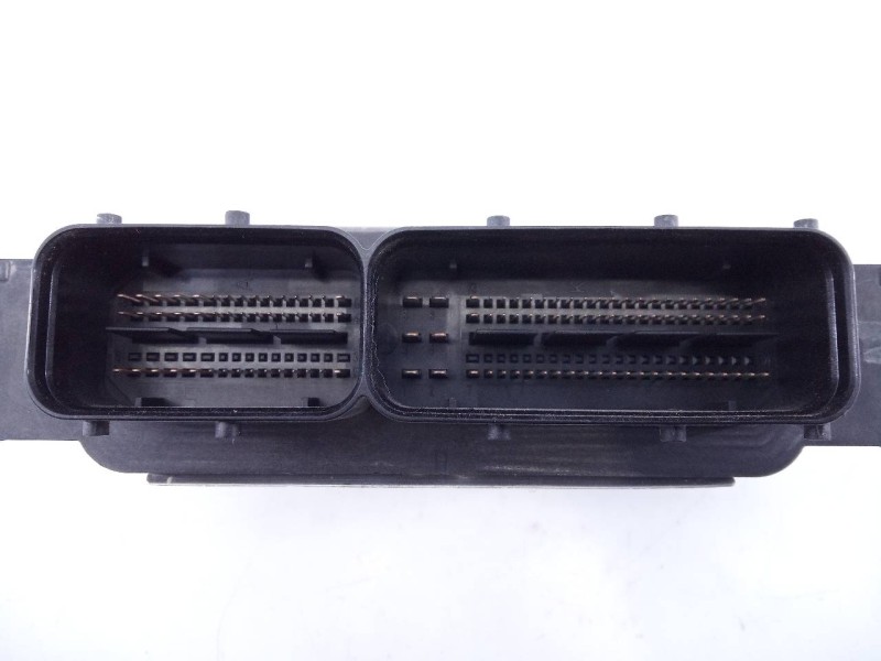 Recambio de centralita motor uce para volkswagen polo (6c1) comfortline referencia OEM IAM 04C907309J 0261S09676 E2-A1-35-3