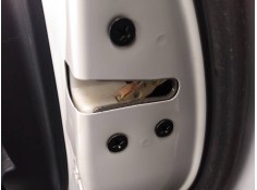 CERRADURA PUERTA TRASERA DERECHA 