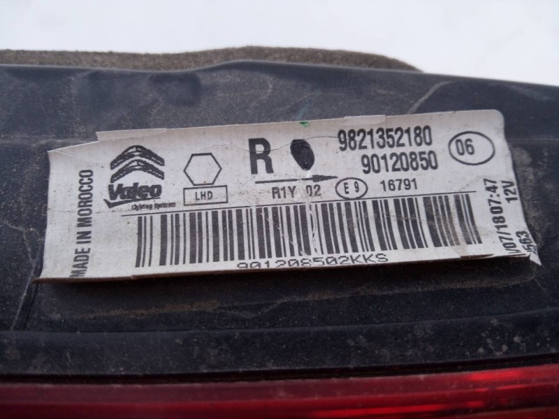 Recambio de piloto trasero derecho porton para citroën c4 cactus feel referencia OEM IAM 9621352180 90120850 E1-A4-35-2