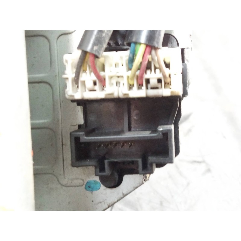 Recambio de columna direccion para renault kangoo dynamique acción especial referencia OEM IAM 7701067983 8200562867 P2-B12-4