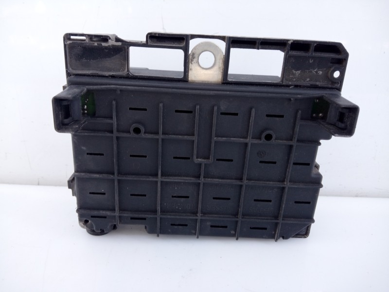 Recambio de caja reles / fusibles para peugeot 206 berlina 1.6 referencia OEM IAM 9646405280  E3-B2-25-1