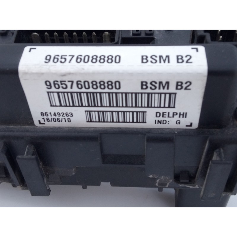 Recambio de caja reles / fusibles para peugeot 206 berlina referencia OEM IAM 9657608880  E3-B2-26-1