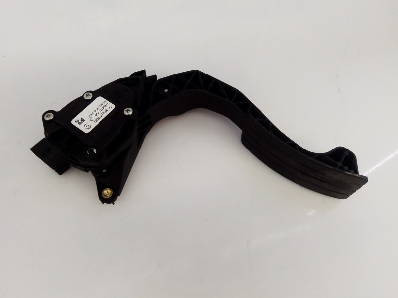 Recambio de pedal acelerador para dacia sandero stepway ambiance referencia OEM IAM 180022703R  E2-A1-35-1
