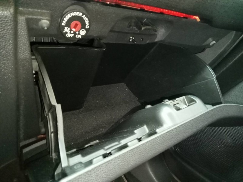 Recambio de guantera para ford fiesta (ccn) trend referencia OEM IAM   