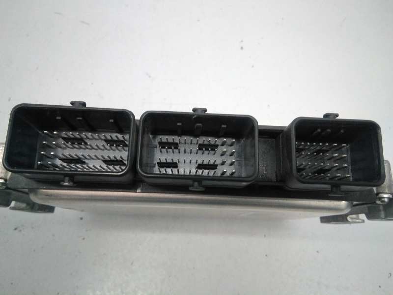 Recambio de centralita motor uce para dacia duster ambiance 4x2 referencia OEM IAM 237100703 237101862 E2-A1-38-3