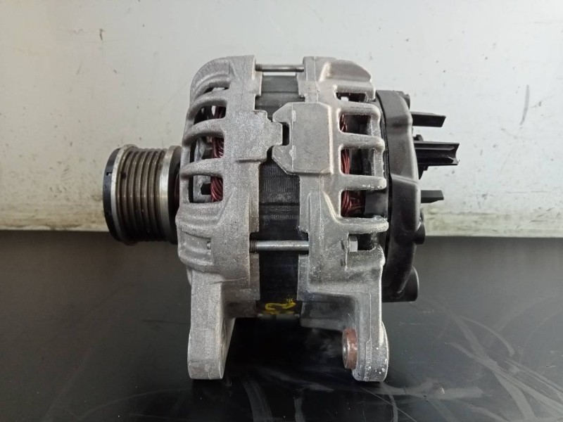 Recambio de alternador para dacia sandero stepway referencia OEM IAM 231005933R  P3-A5-23-2