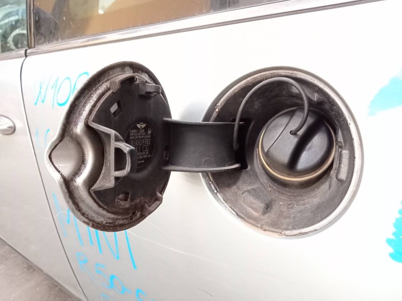 Recambio de tapa exterior combustible para bmw mini (r50,r53) cooper referencia OEM IAM   