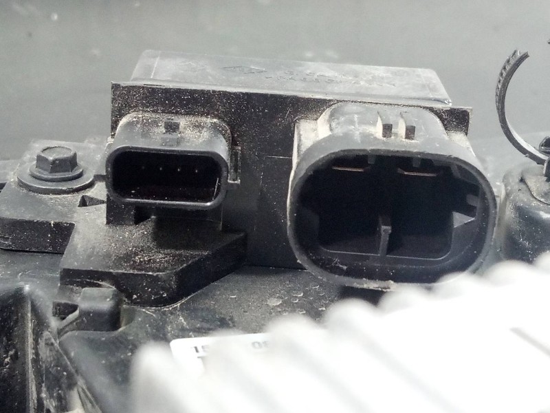 Recambio de electroventilador para dacia sandero stepway referencia OEM IAM 214818009R  P2-A7-3