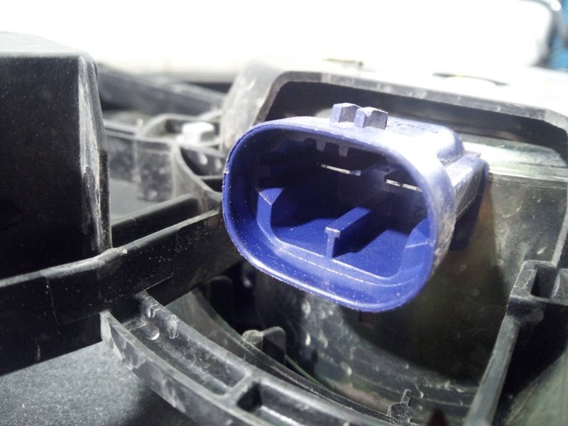 Recambio de electroventilador para dacia sandero stepway referencia OEM IAM 214818009R  P2-A7-3