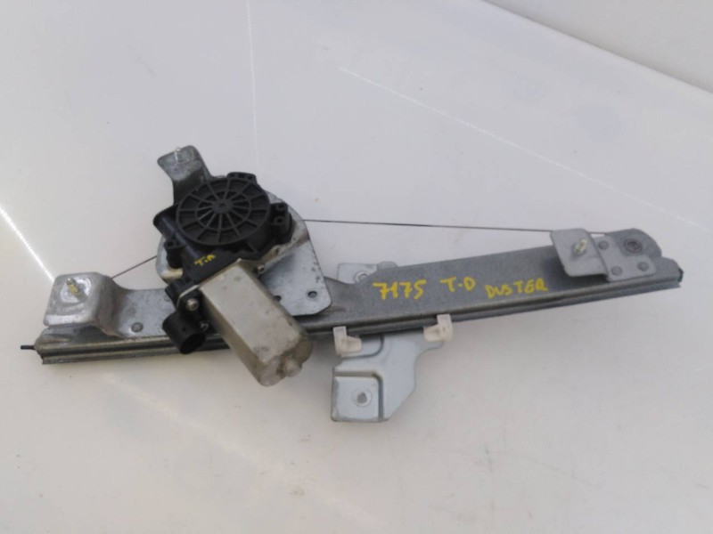 Recambio de elevalunas trasero derecho para dacia duster ambiance 4x2 referencia OEM IAM 8200733832D  E1-A1-12-1