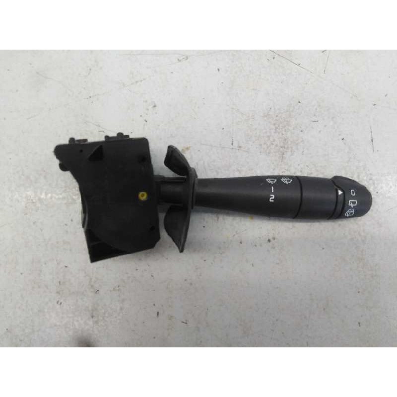 Recambio de mando limpia para dacia duster ambiance 4x2 referencia OEM IAM 6001551357 901057668 E2-A1-39-5