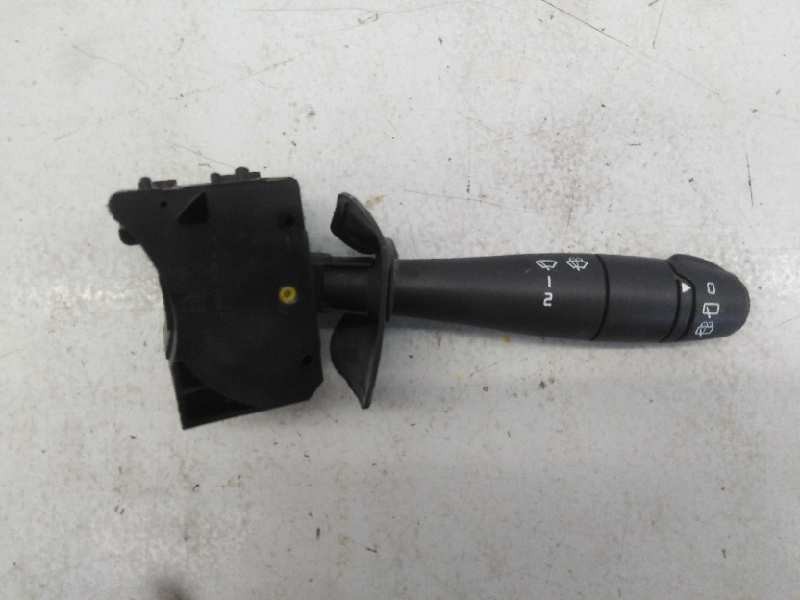 Recambio de mando limpia para dacia duster ambiance 4x2 referencia OEM IAM 6001551357 901057668 E2-A1-39-5